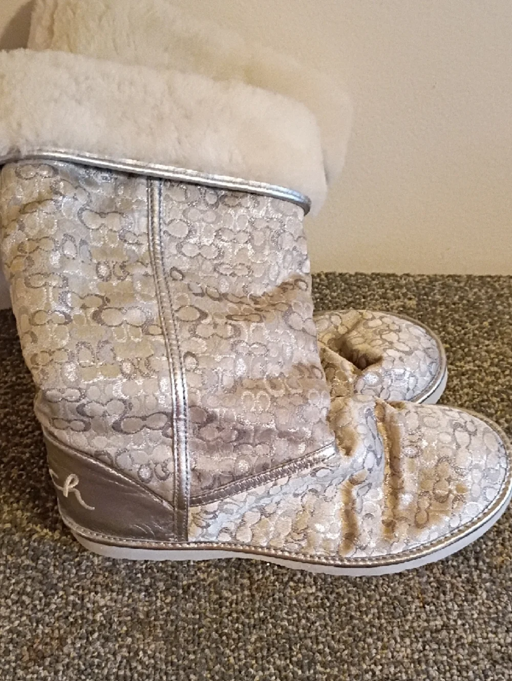 Coach metallic  Silver Patterned Shearling-Lined Boots Size 8